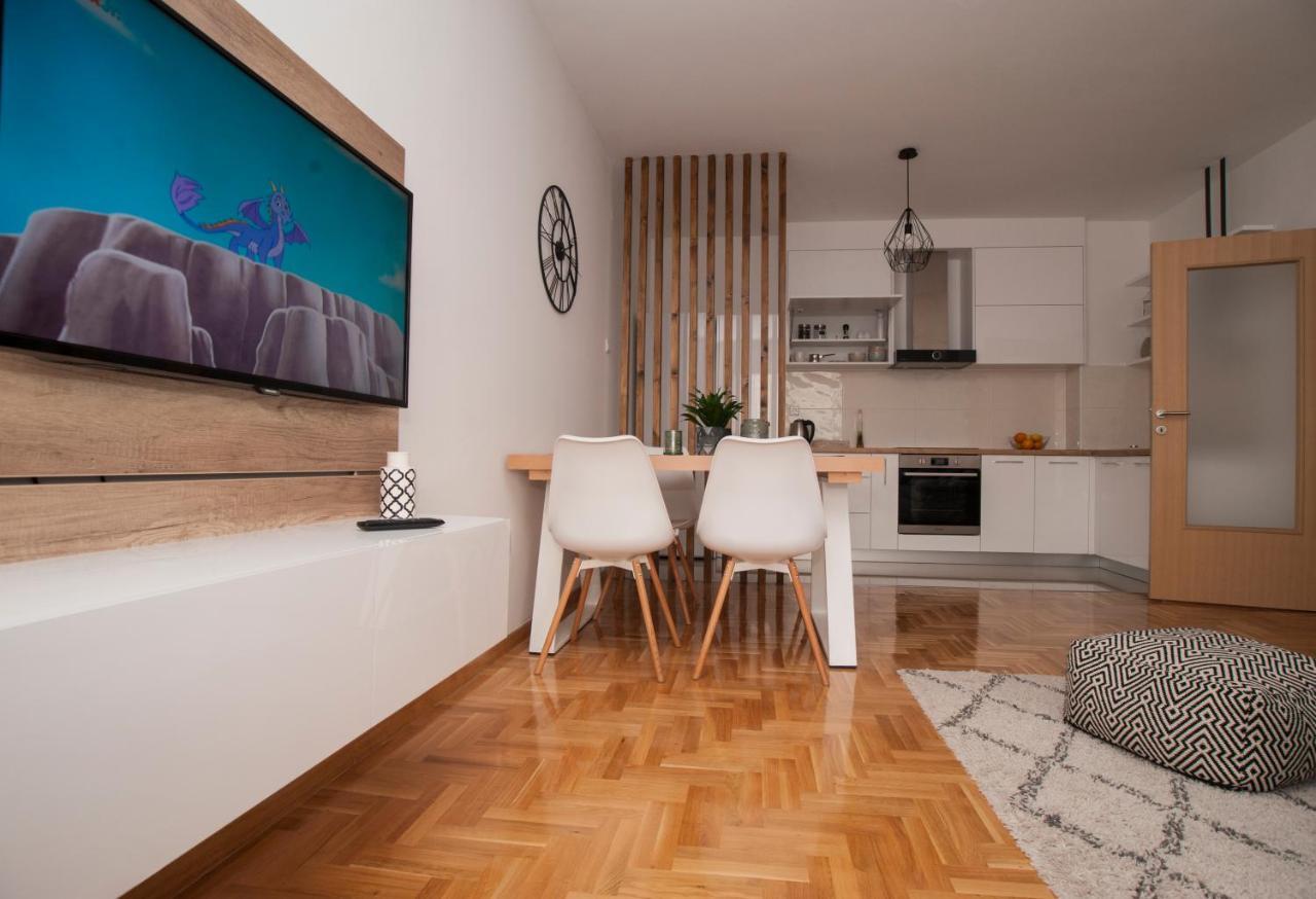 Apartman Avisi เทรบินเย ภายนอก รูปภาพ